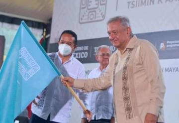 AMLO da banderazo de inicio de obra del Tren Maya