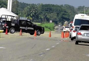 Encañonan a chofer y le roban camioneta con mercancía