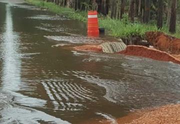 Lluvias continúan afectando las vías de comunicación en Balancán