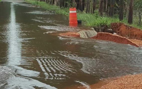 Lluvias continúan afectando las vías de comunicación en Balancán