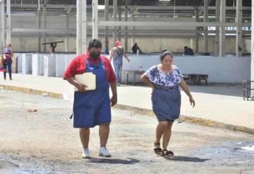 Vendedores ambulantes concluyen el traslado al Tianguis de Casa Blanca