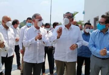 Adán Augusto y López-Gatell supervisan la UHTT en el Parque Tabasco