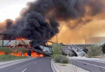 Tren descarrila sobre puente en Arizona y causa incendio