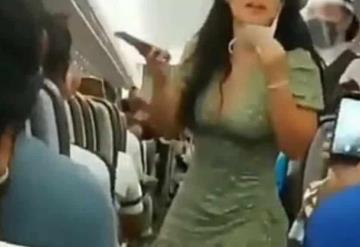 VIDEO: Surge Lady Covid tras armar show arriba de un avión