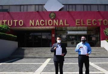 Partido Acción Nacional denuncia ante el INE a Pío Obrador y a David León