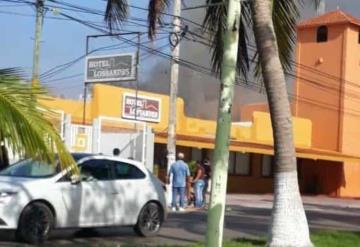 Fuerte incendio deja en ruinas a Hotel Lossandes