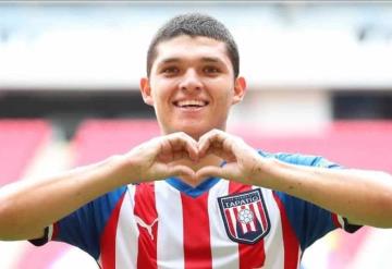 Tabasqueño Sebastián “Chevy” Martínez continúa luciéndose con Chivas