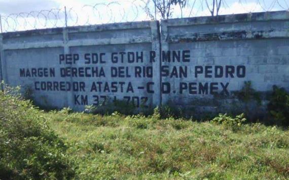 ¡Peligro en Jonuta!; Explota línea de Pemex y causa fuga de gas