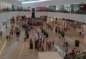 Regresan 2 mil trabajadores a plazas comerciales en Villahermosa