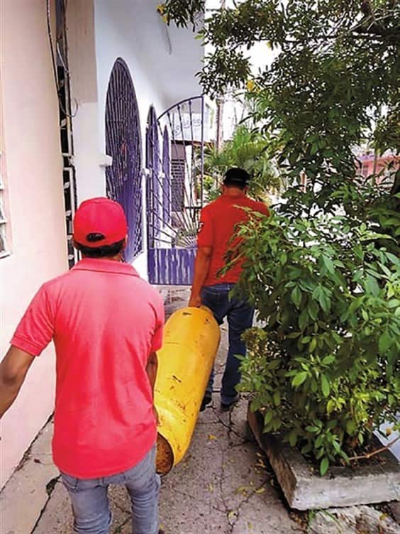 Gaseras venden tanques podridos; ponen en peligro la vida de familias