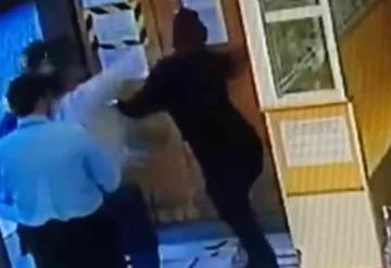 VIDEO: #LadyAgresividad golpea a mujer por colarse en la fila de la panadería