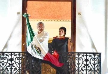 Celebran histórico Grito de Independencia en Plaza de Armas