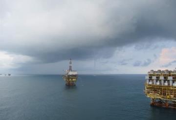 ¡Impresionante! Torbellino en alta mar