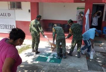 Elementos del 37 Batallón de Infantería, realizan actividades de saneamiento en Teapa