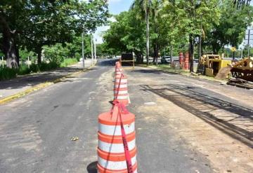 Cierran vialidad en carriles centrales de Ruiz Cortines