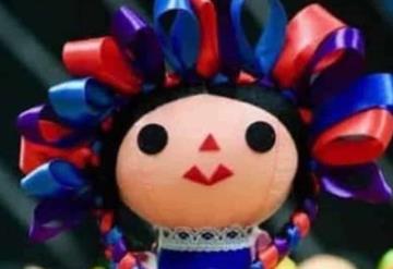 Tradicional muñeca Lele se viste de catrina por Día de Muertos