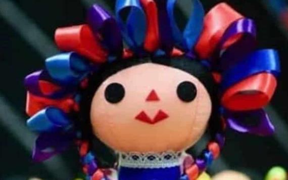 Tradicional muñeca Lele se viste de catrina por Día de Muertos