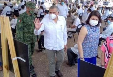 Destacan profesionalismo ante pandemia: Rinden homenaje a personal médico