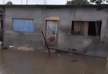 Un centenar de casas inundadas; Zona urbana de Jonuta amanece bajo el agua