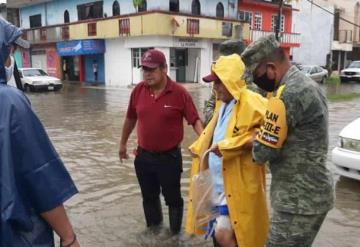 Personal del 37 Batallón de Infantería aplica el PLAN DN-III-E en su fase de auxilio a la población