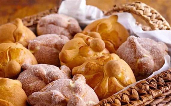 “Las penas con pan son menos”: panaderos no ven caída de ventas en Día de Muertos