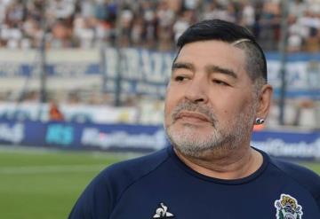 Diego Maradona es internado en La Plata