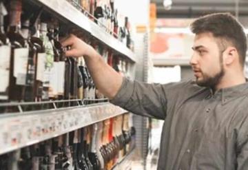 Cliente aprovecha error de tienda y compra 2 mil 300 botellas de whisky