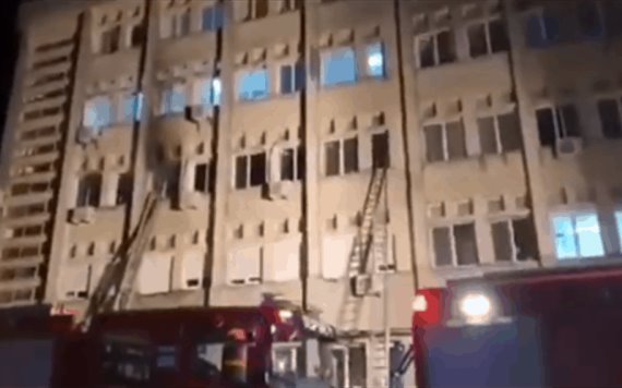 VIDEO: Incendio en hospital COVID-19 de Rumania deja al menos diez muertos
