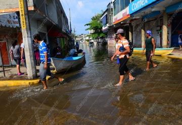 Anuncia AMLO decreto para evitar inundaciones 