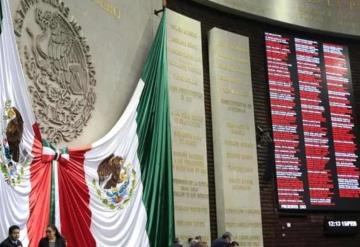 Diputados guardan minuto de silencio por muerte de hermana de AMLO