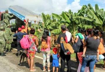 Rescatan a familias teapanecas