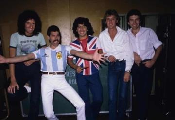 ¡Momento histórico! Freddie Mercury y Maradona en el mismo escenario