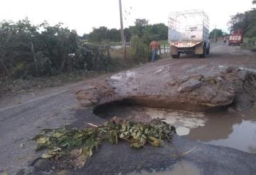 Carretera Jonuta-Zapatero queda cerrada  