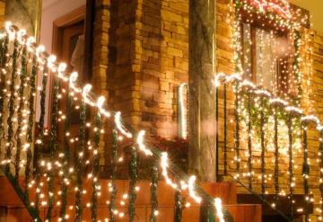 Conoce el origen de las luces que decoran las calles y hogares en esta Navidad