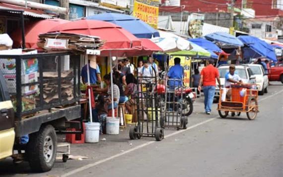 Vuelven los ambulantes a los alrededores del mercado público