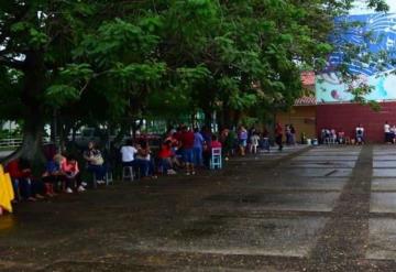 Continúa el pago de apoyos por la inundación