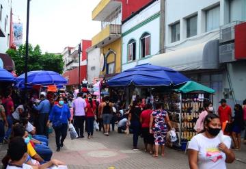 No esenciales, son los más afectados