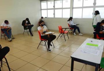 Presentan su examen de admisión los aspirantes a la UJAT