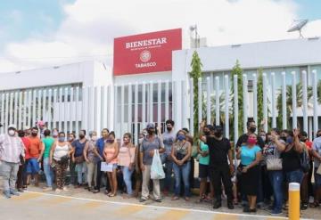 Siguen reclamos en Bienestar