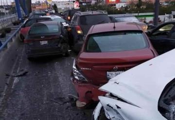 Las bajas temperaturas ocasionaron en algunos lugares accidentes y cierre de carreteras