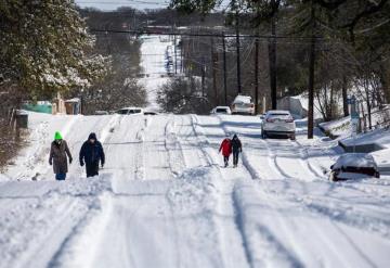 Van 26 muertos por tormenta invernal en EEUU