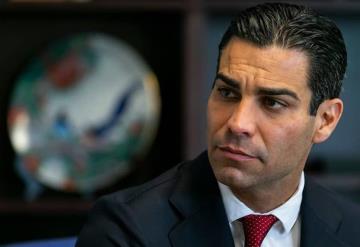 Alcalde de Miami considera falta de respeto el video de Pepillo Origel