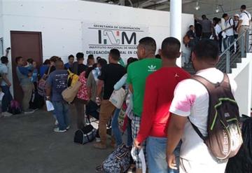 CNDH hace un llamado a la INM para atender a migrantes hacinados