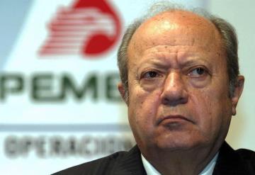 Carlos Romero Deschamps renuncia a Pemex