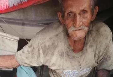 Piden ayuda para “Don Goyo” abuelito de 94 años que trabaja 12 horas diarias 