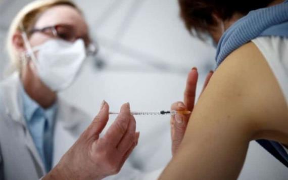 La primera dosis de la vacuna protege hasta 85%: López Gatell