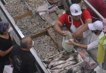 Venta de pescados y mariscos ha sido esplendida en el mercado José María Pino Suárez