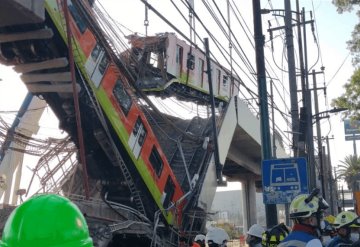 Protección Civil de CDMX retira primer vagón del tren que cayó en Línea 12 del Metro