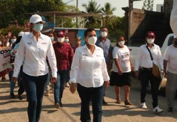 Yolanda Ozuna, candidata a la alcaldía de Centro, continúa campaña en la ranchería Anacleto Canabal