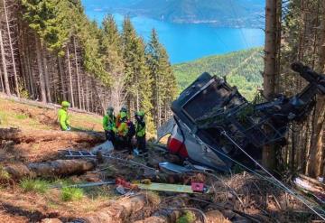 Cae al vacío un teleférico en Italia; reportan nueve muertos y dos niños heridos